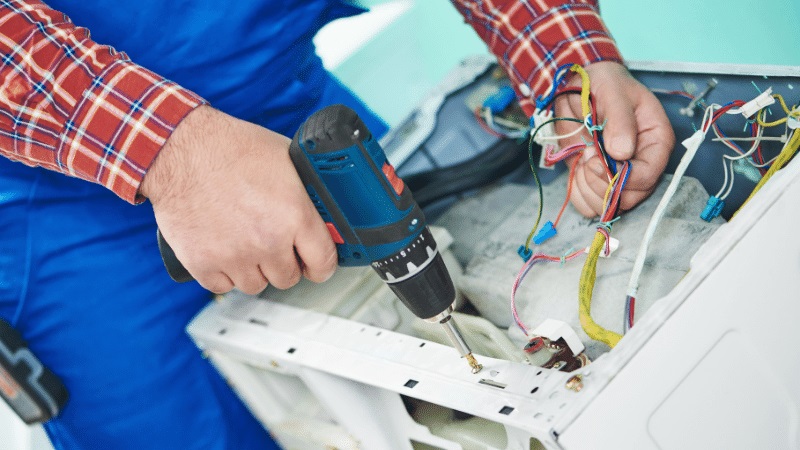 Kaynarca Tcl Tcl çamaşır makinesi kart tamiri – Su almama arızası orijinal parça ile giderildi. - Teknik servis örneği